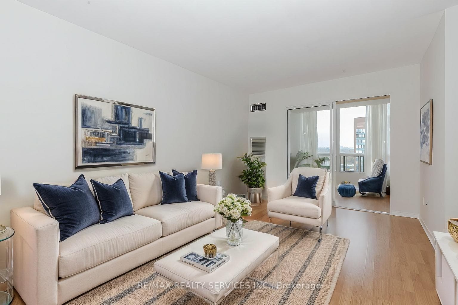 155 Hillcrest Avenue Unit 2014 photo 8
