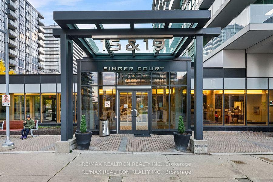 19 Singer Court Unit 1201B photo 1