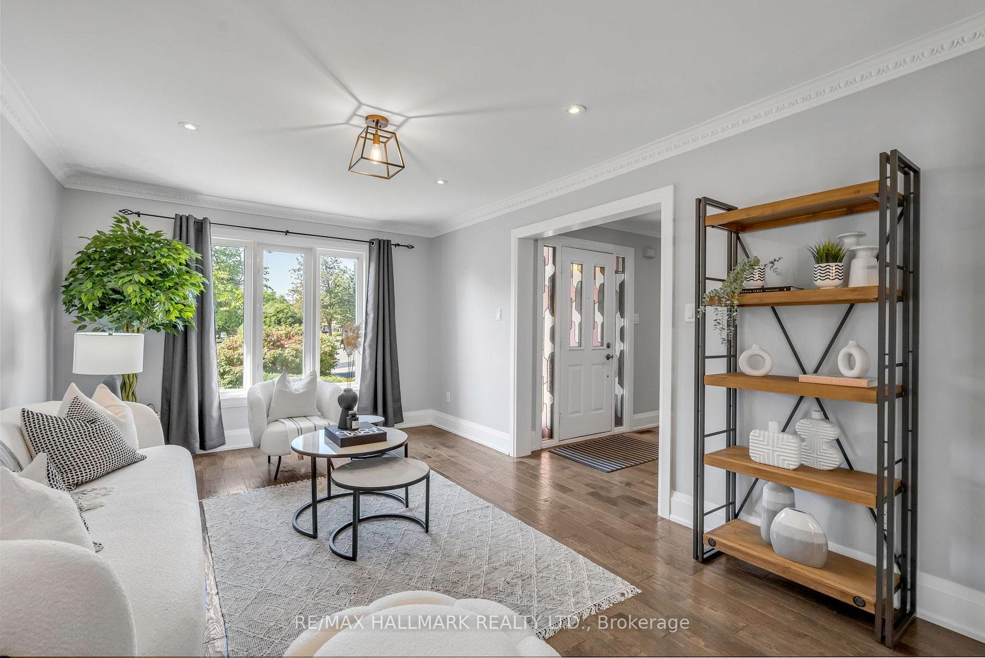 99 Belmont Crescent photo 7