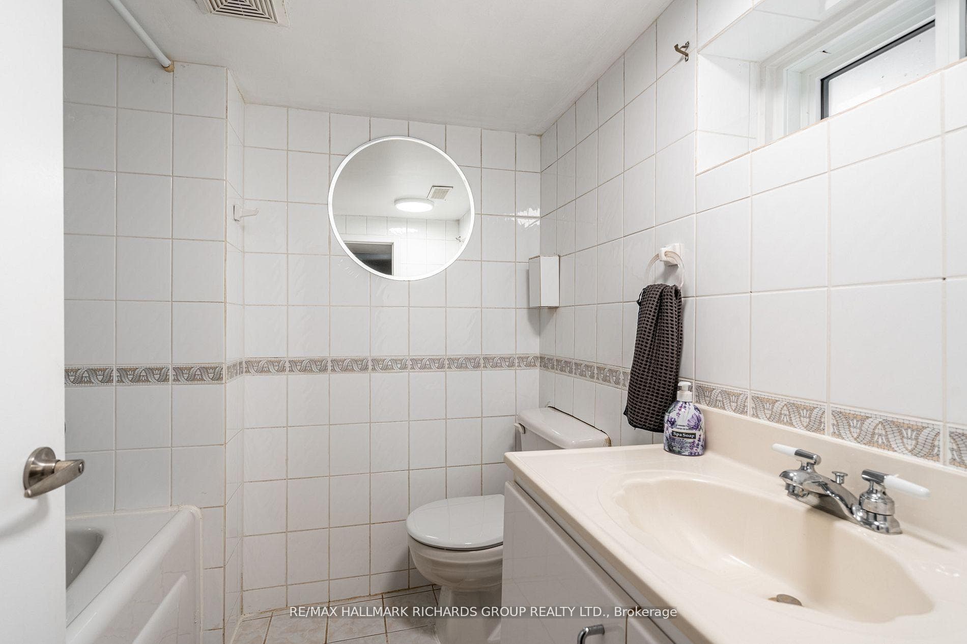 159 Bellefair Avenue Unit Lower photo 12