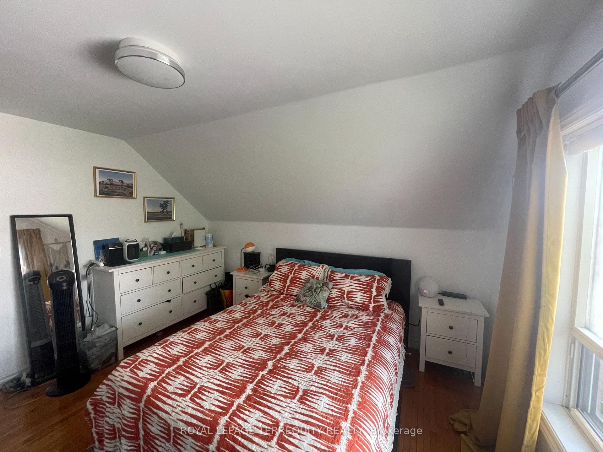 693 Crawford Street photo 10
