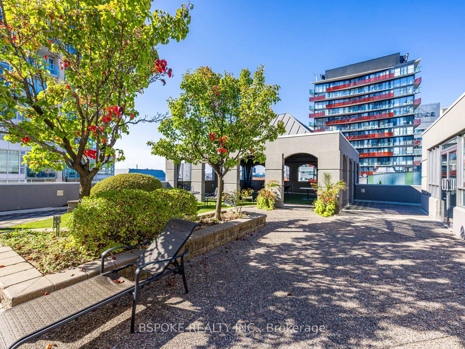 140 Simcoe Street Unit 304 photo 23