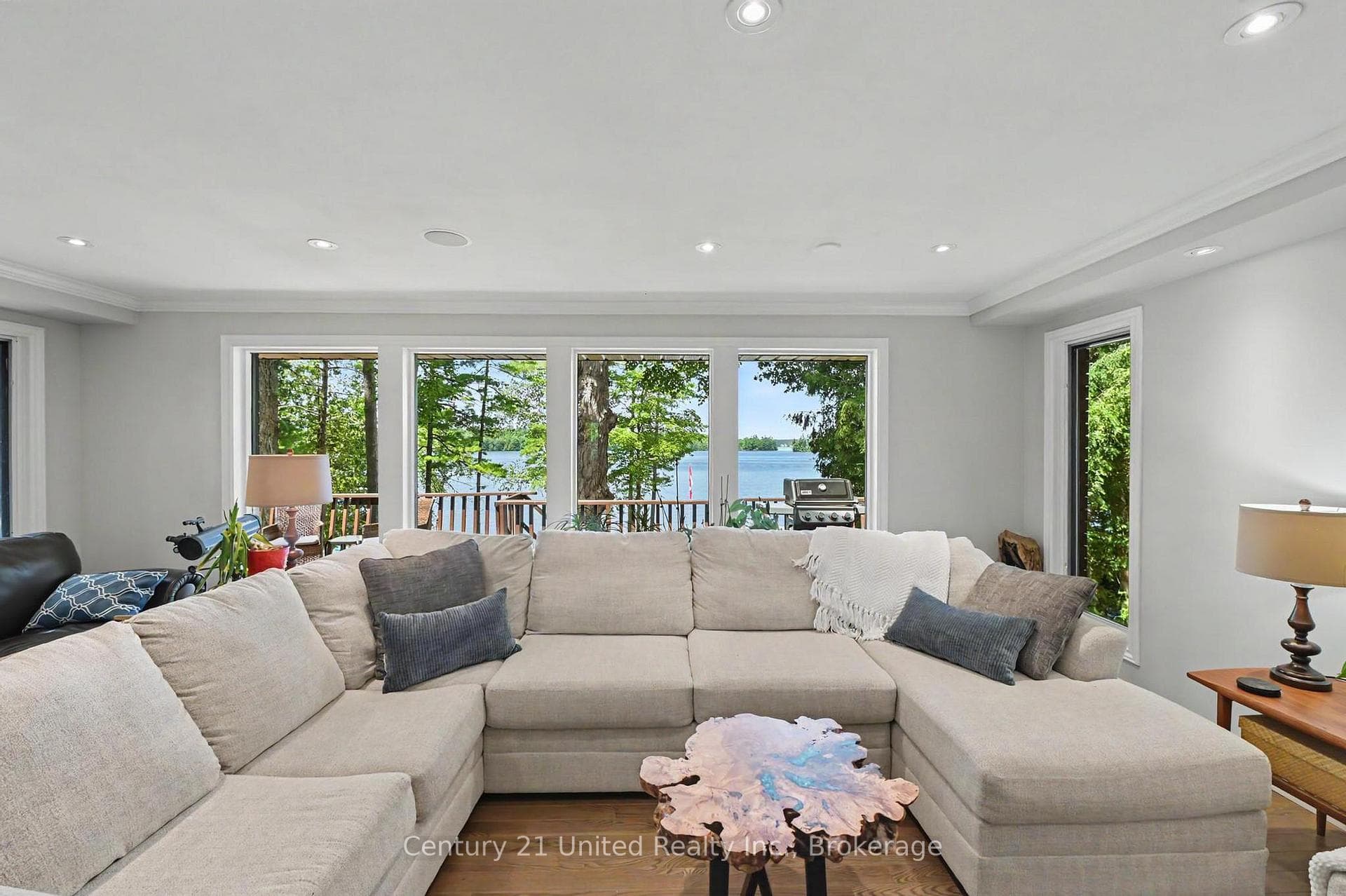 113 Sugarbush Crescent photo 13