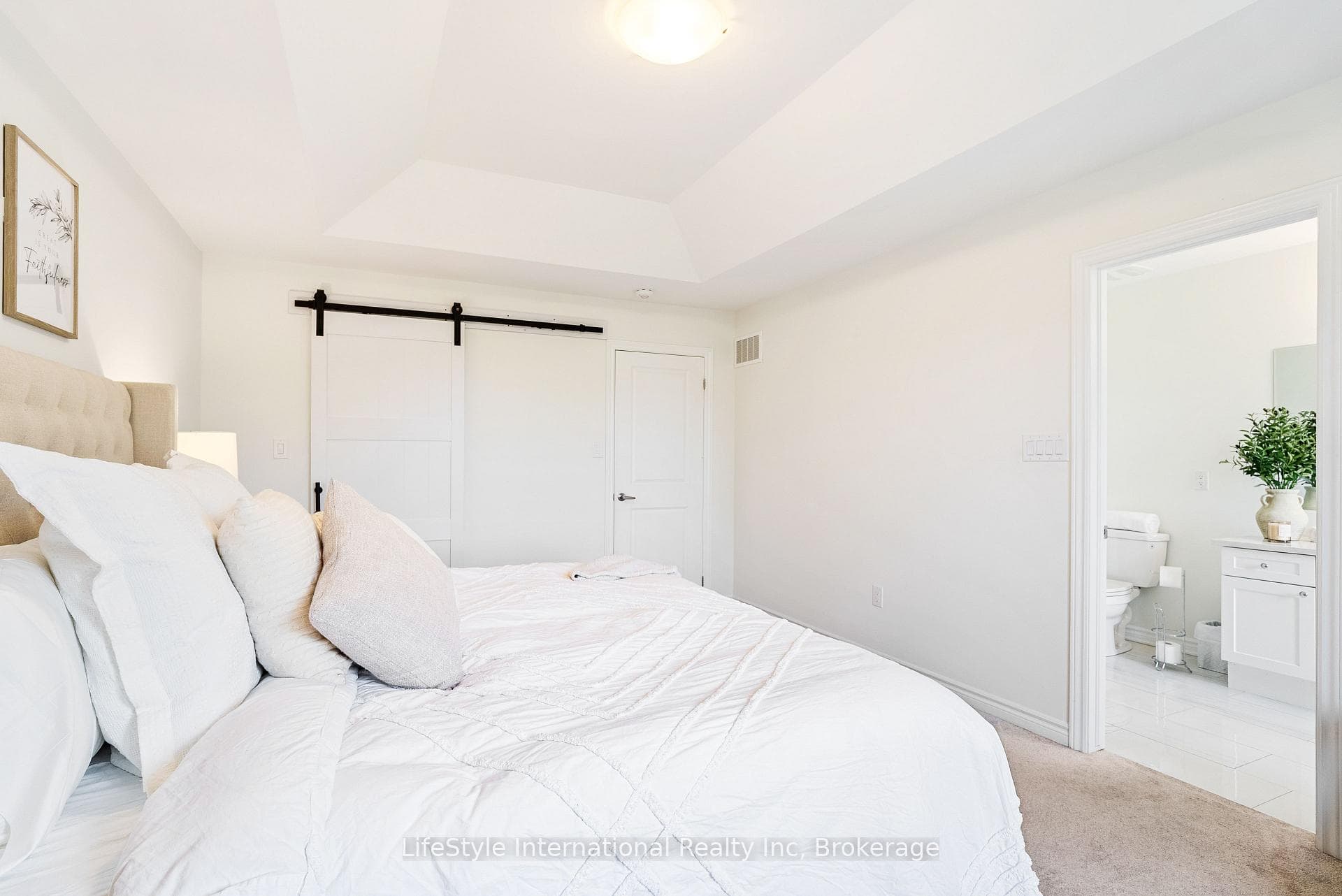 68 Barkerville Drive photo 25