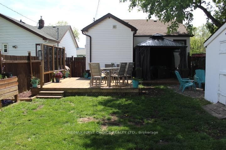 1507 Gore Street photo 17