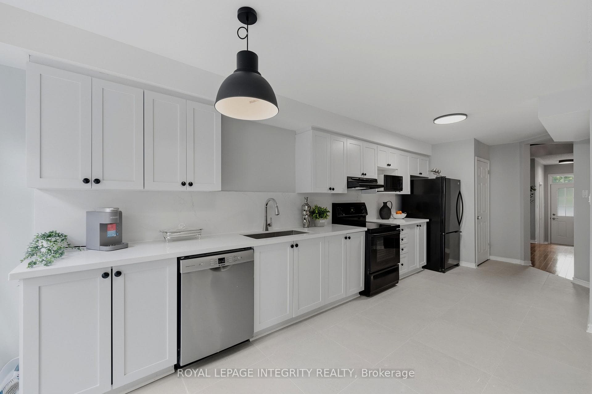 160 DEERCROFT Avenue photo 13