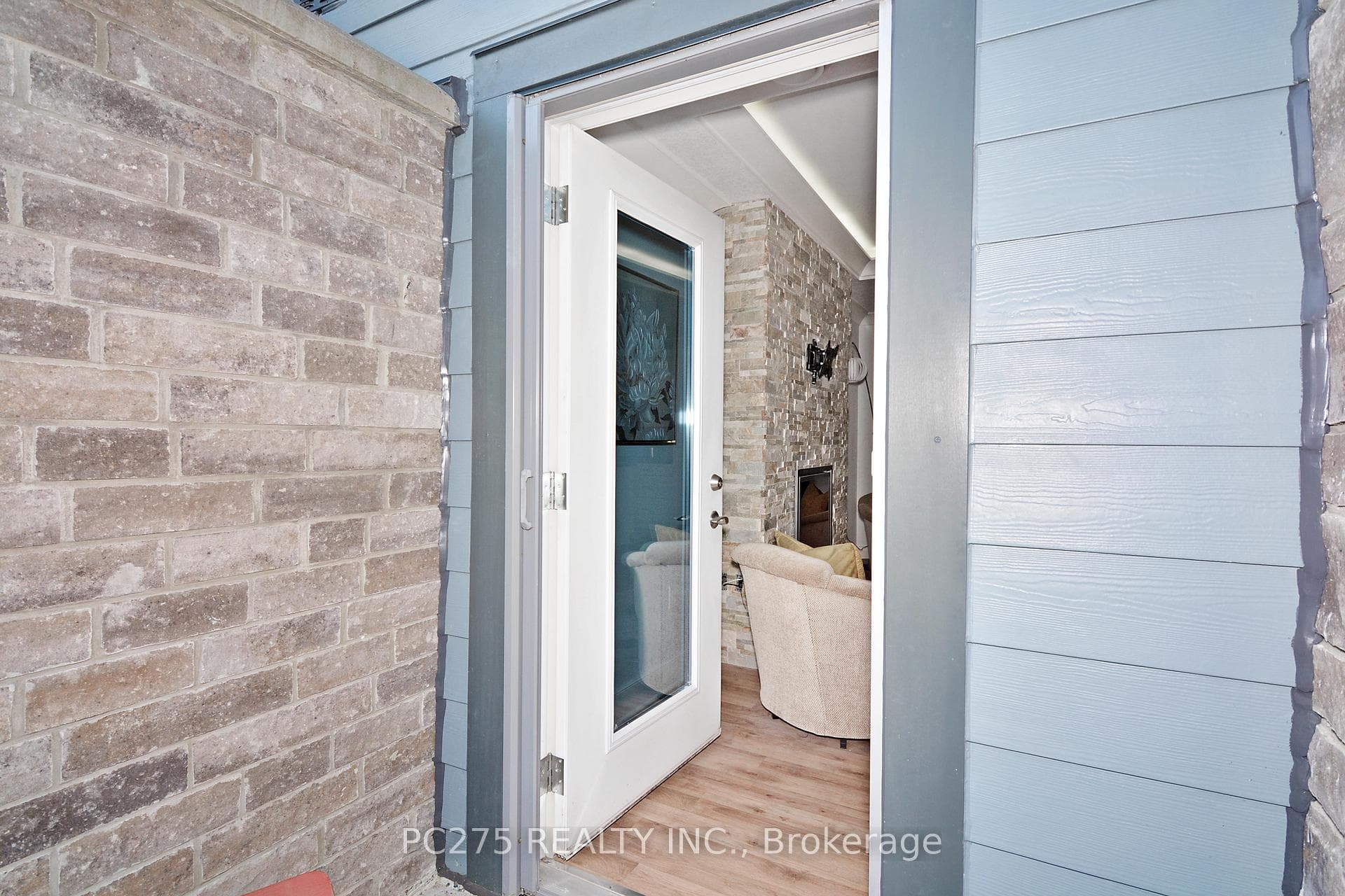 320 Sugarcreek Trail Unit 230 photo 22