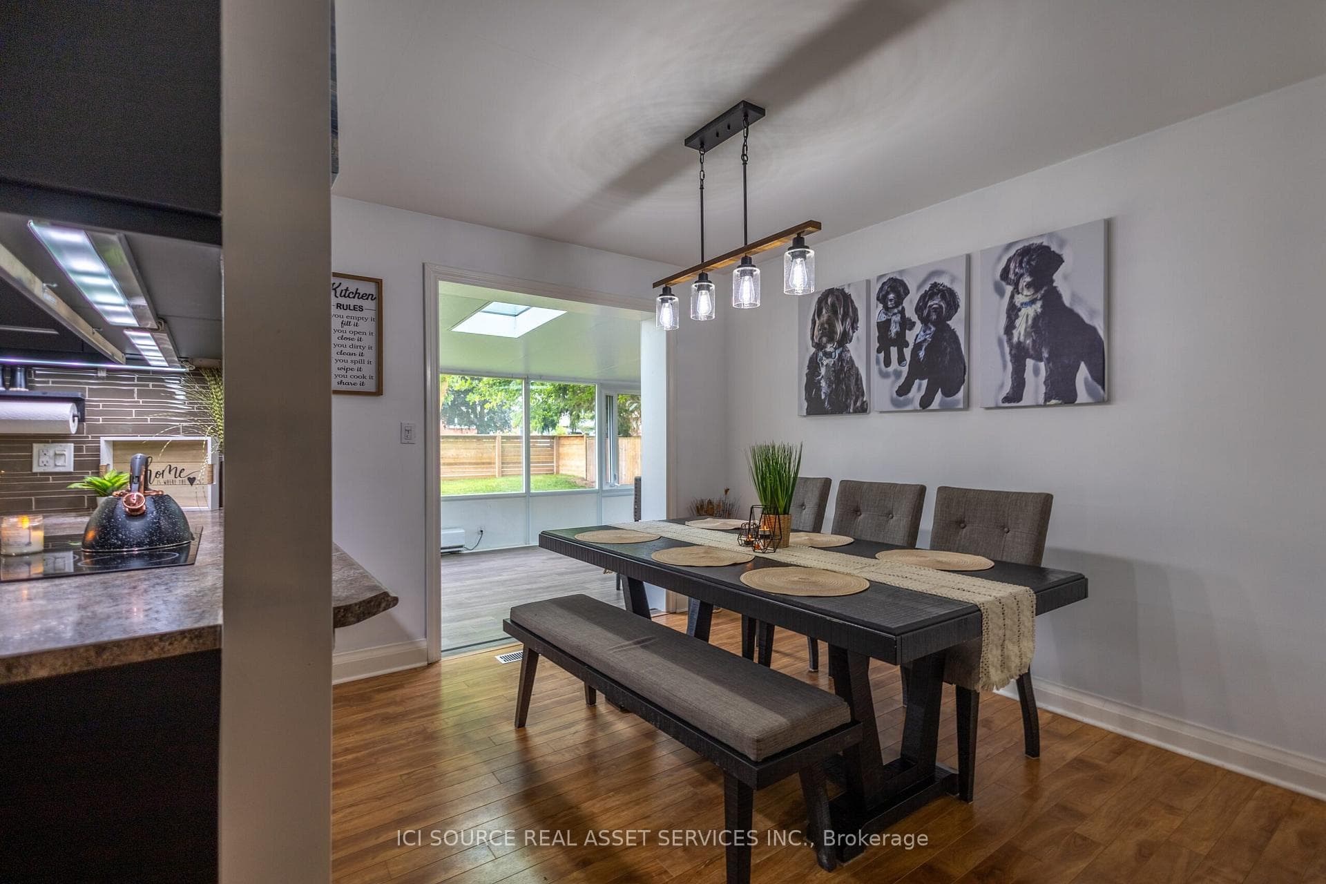 111 Hinks Street photo 9