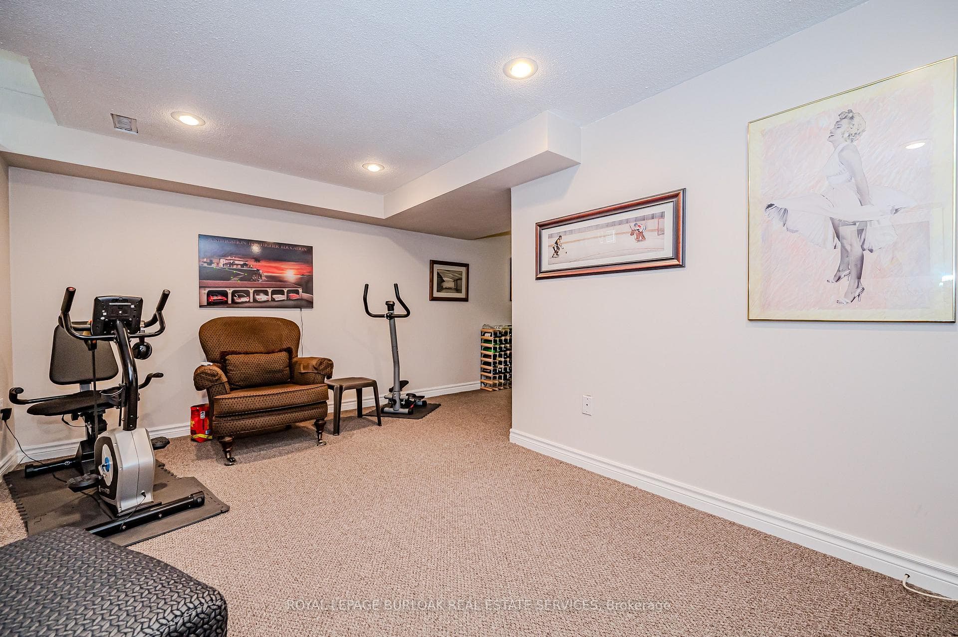 2099 Chrisdon Road photo 30