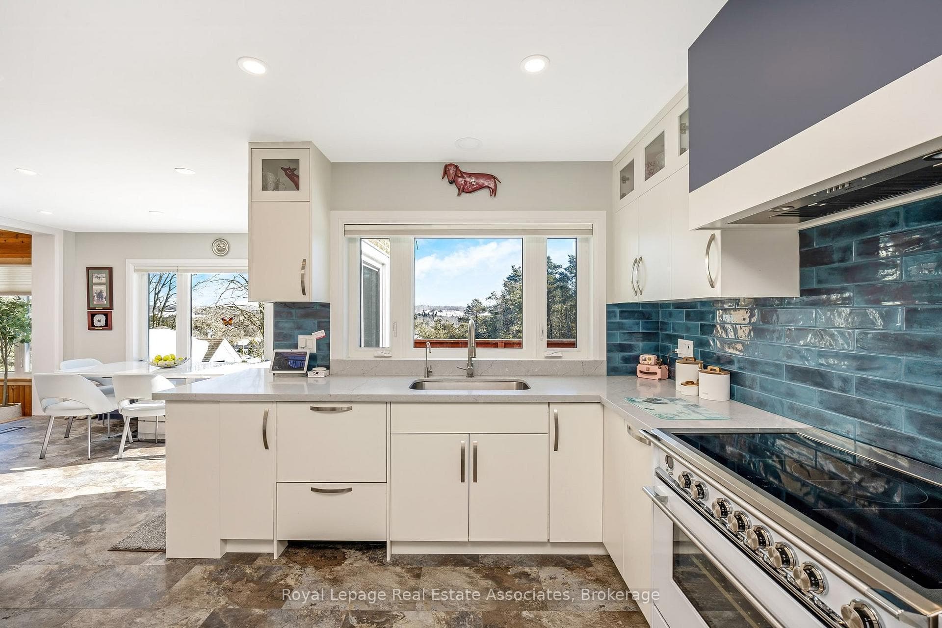 10 Kildare Drive photo 6