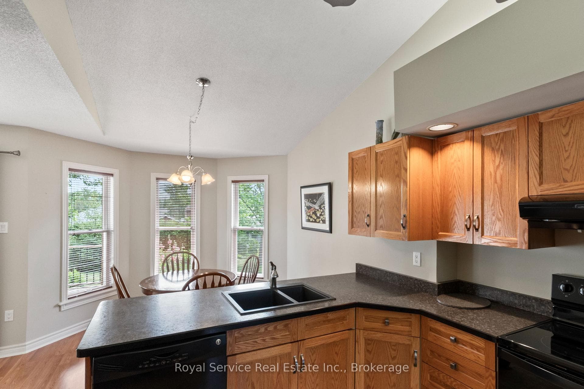 33 Russell Hill Road photo 14