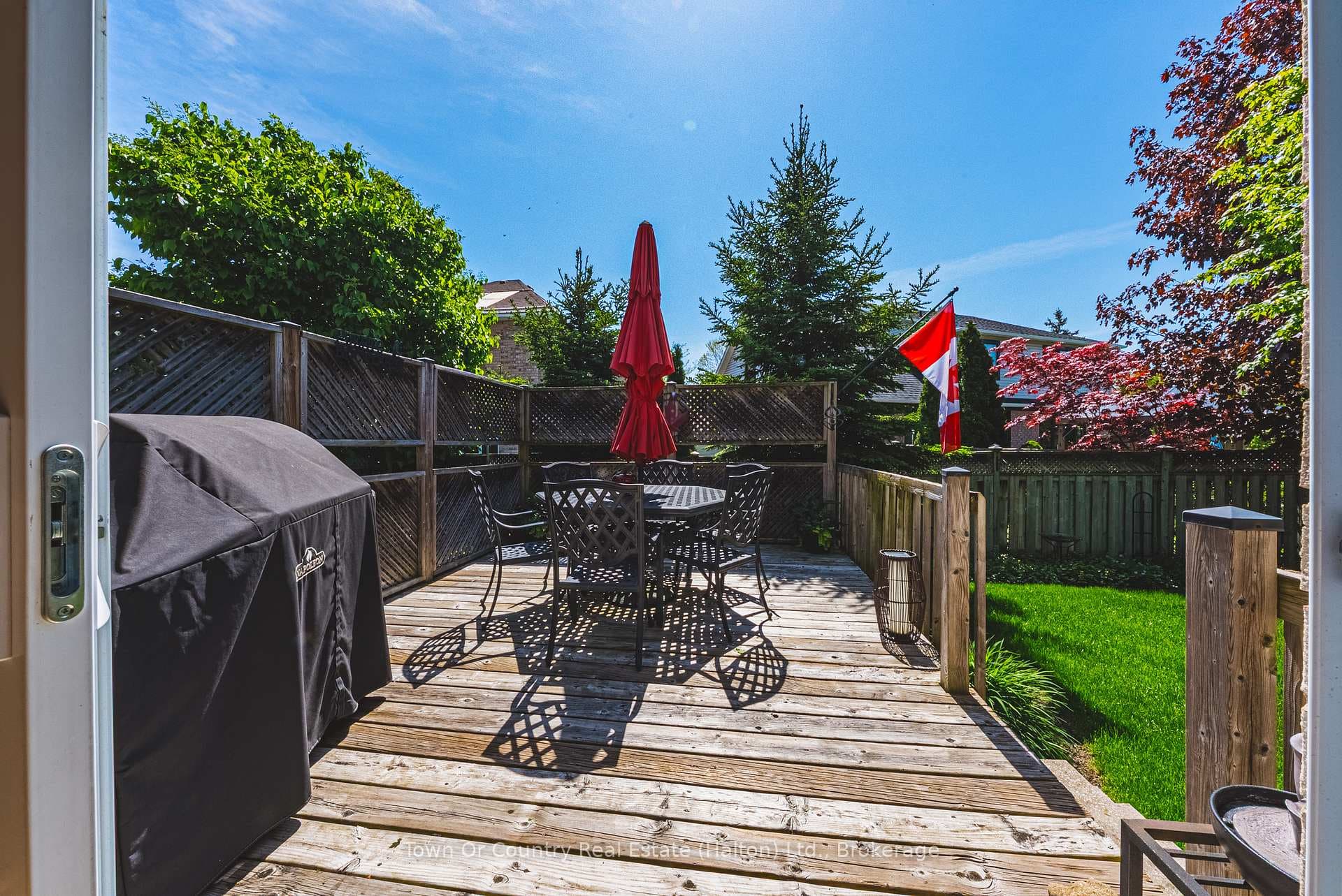 1588 Ramshaw Crescent photo 8