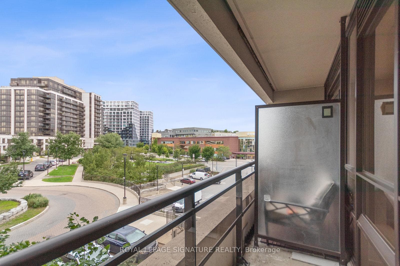 1060 Sheppard Avenue Unit 303 photo 17