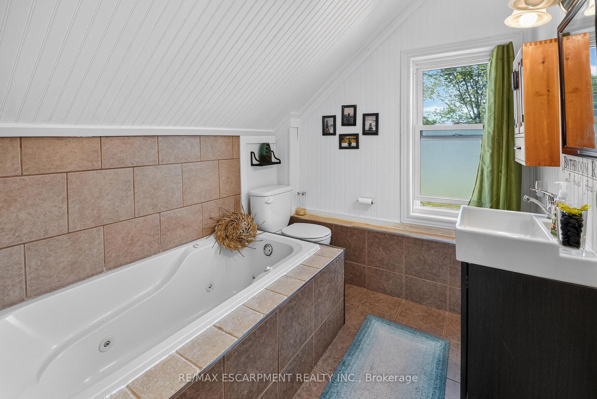 503 John Street photo 29