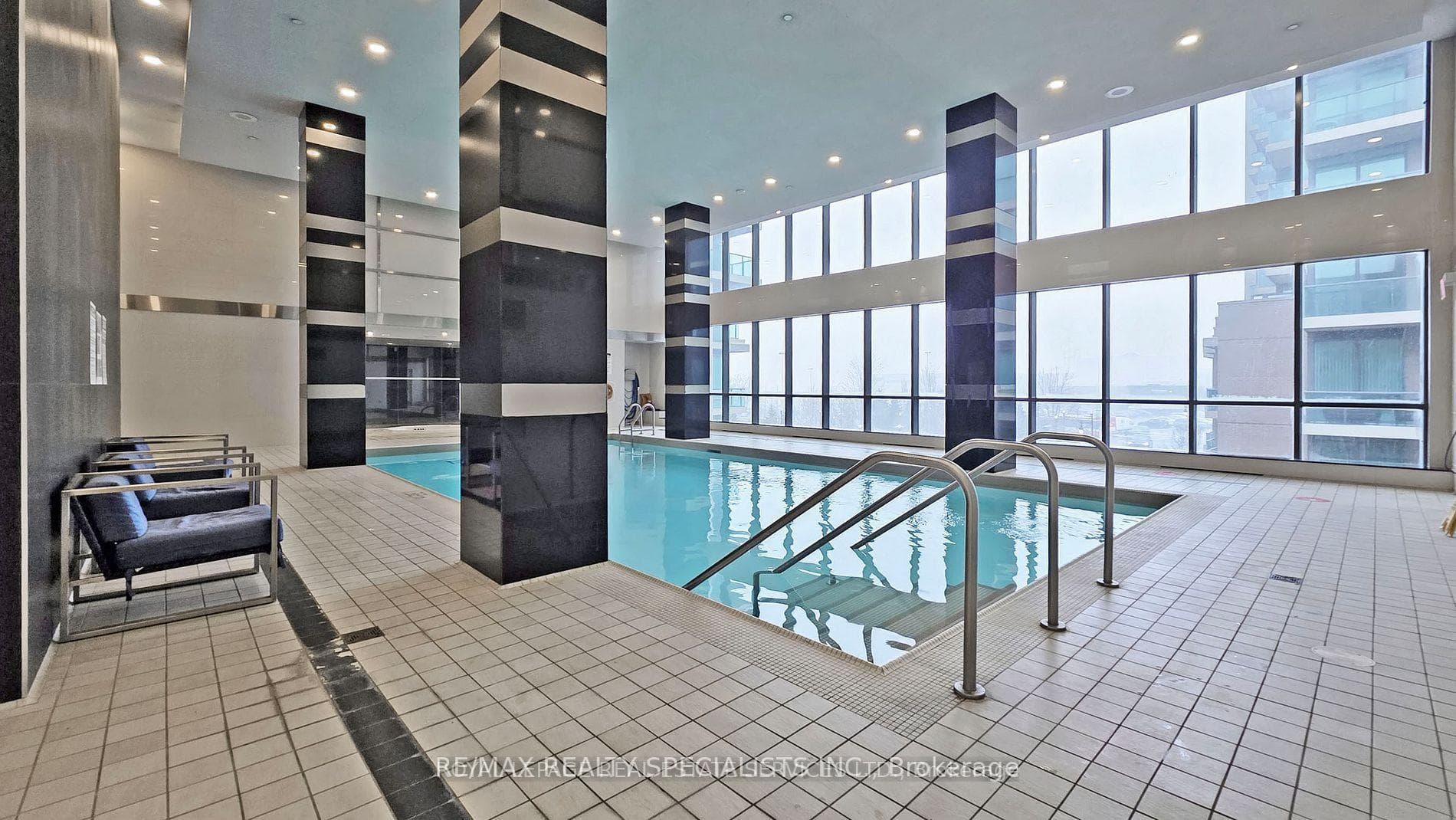 205 Sherway Gardens Road Unit 2107 photo 9