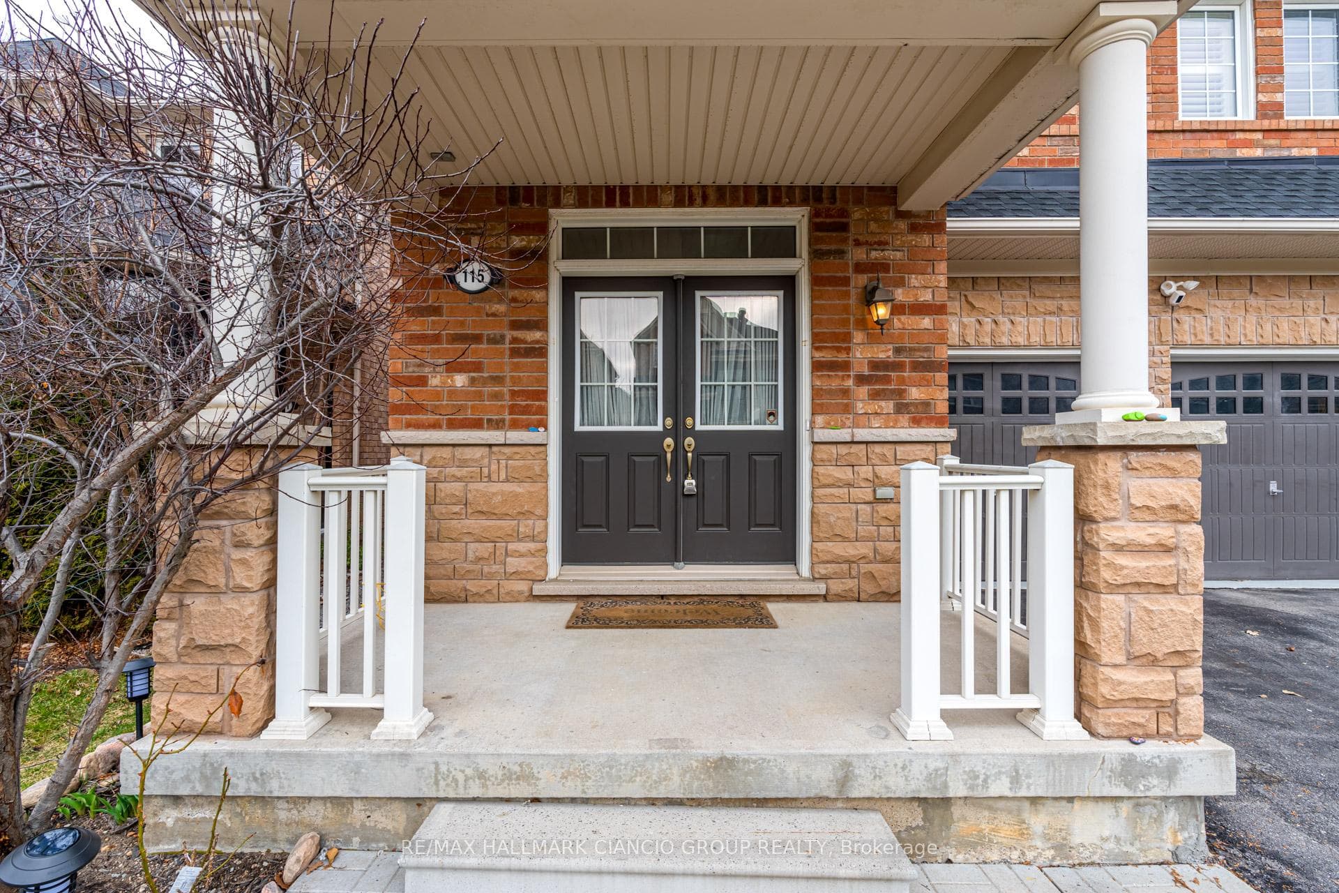 115 Ina Lane photo 2