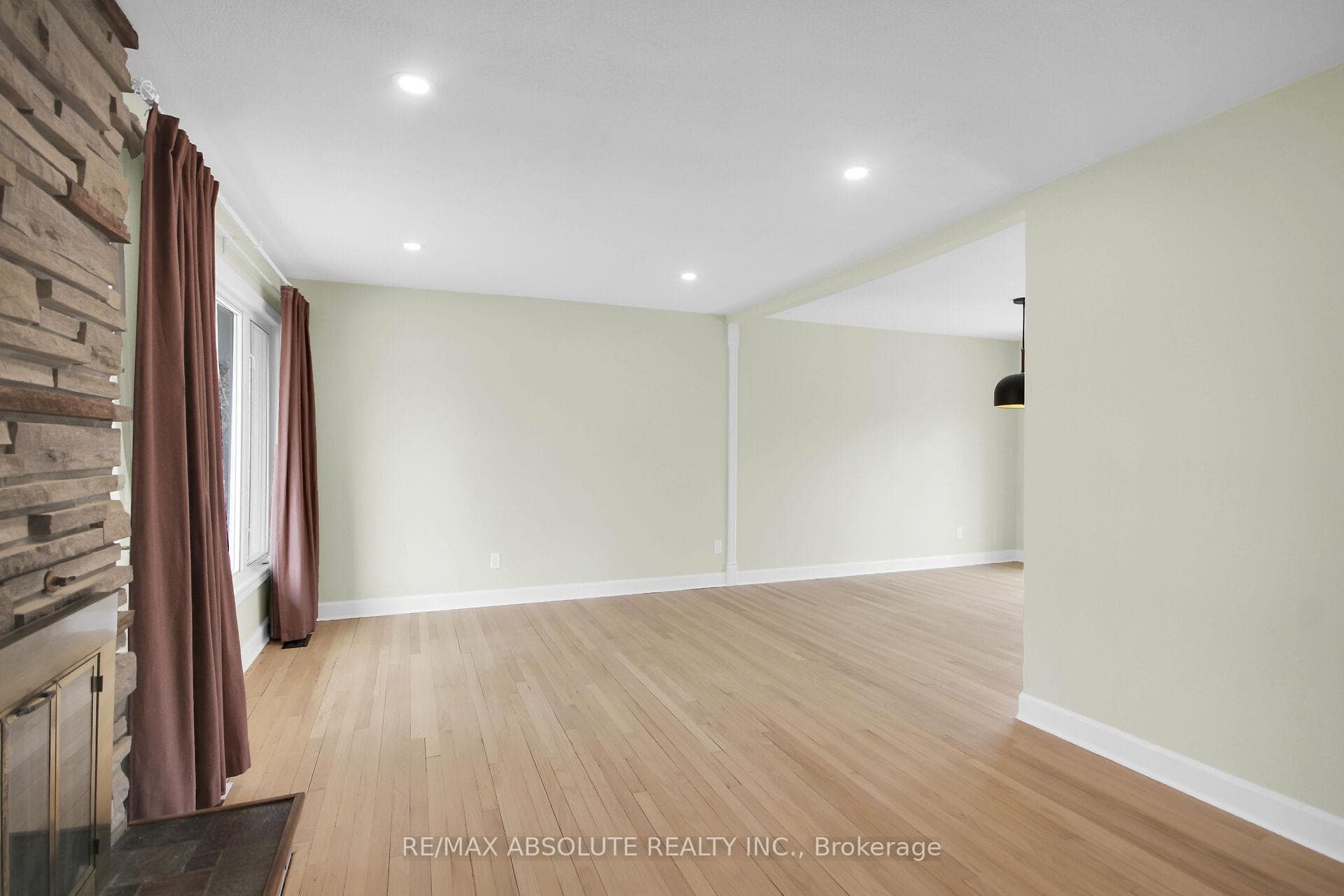 60 Foothills Drive photo 5