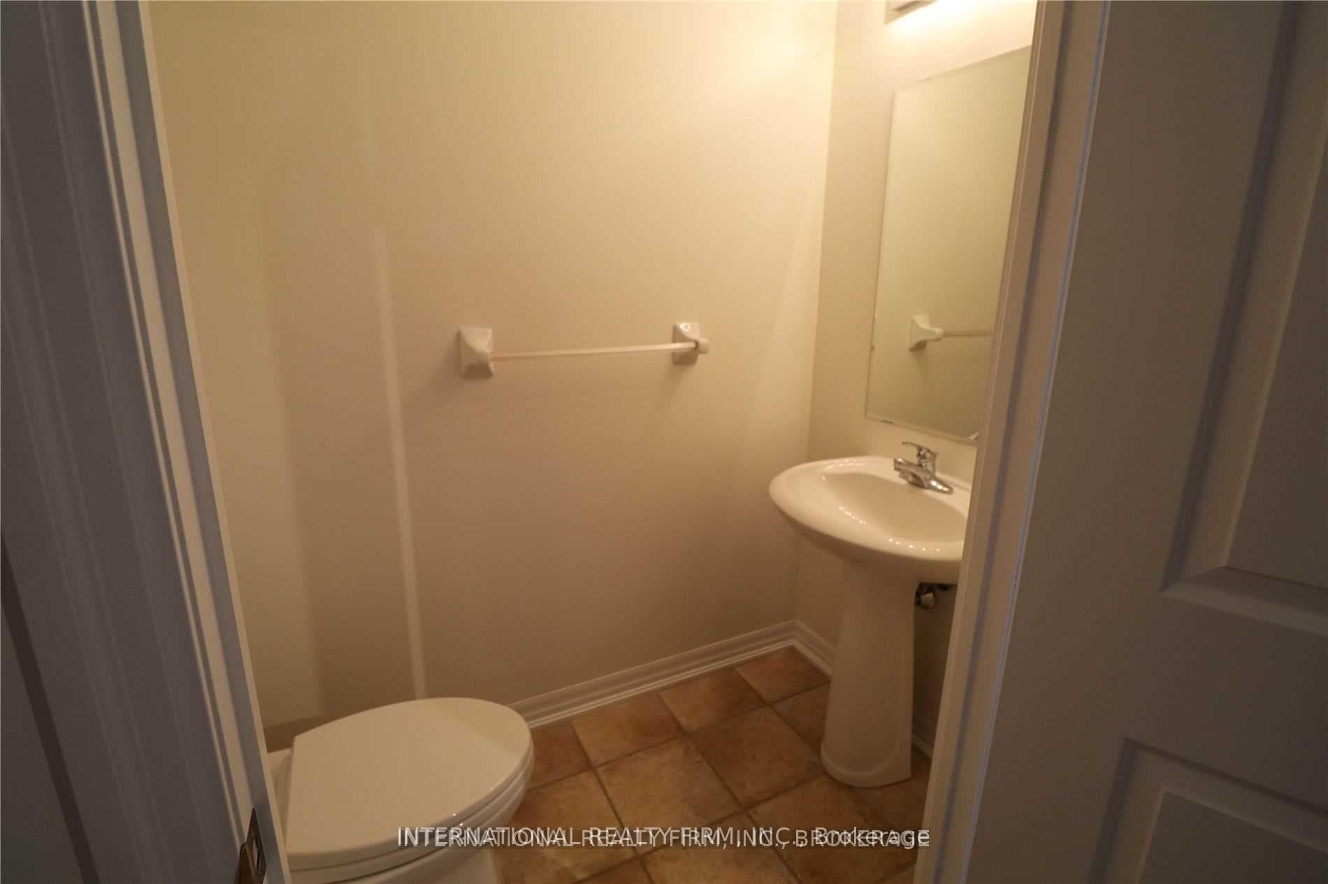 245 Dalesford Road Unit 511 photo 8