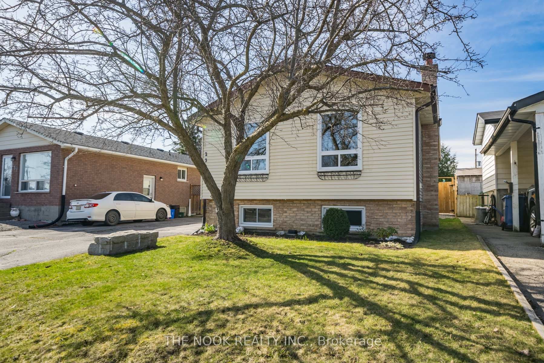 233 Mary Street photo 39