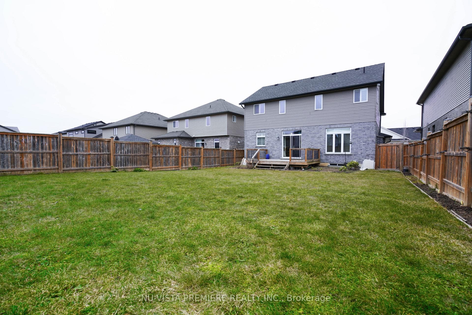 968 Springbank Avenue photo 25