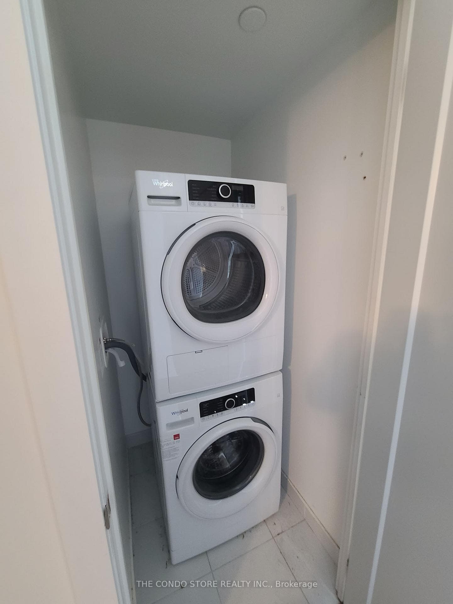 9 Mabelle Avenue Unit 2121 photo 14