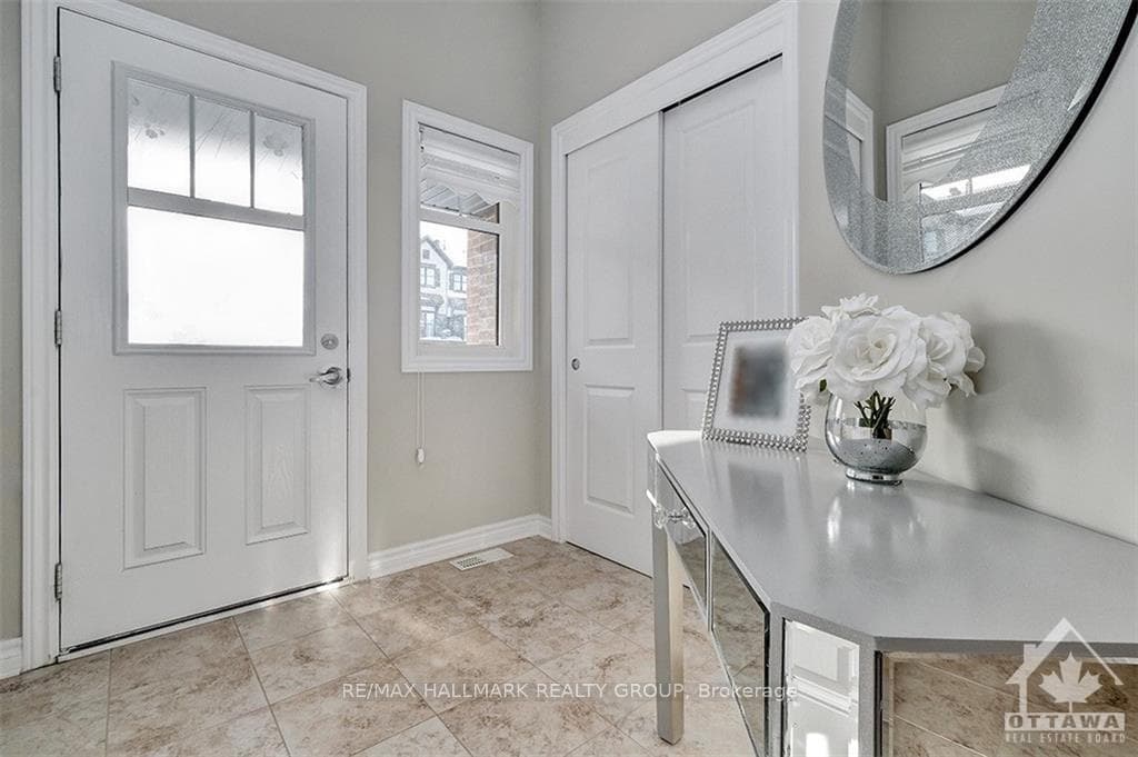 21 FALLENGALE Crescent photo 4