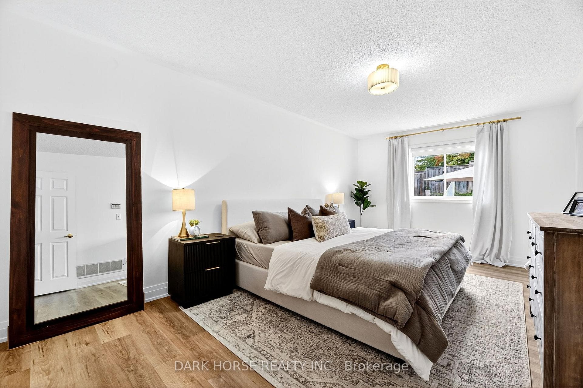 1401 Hancox Court photo 24