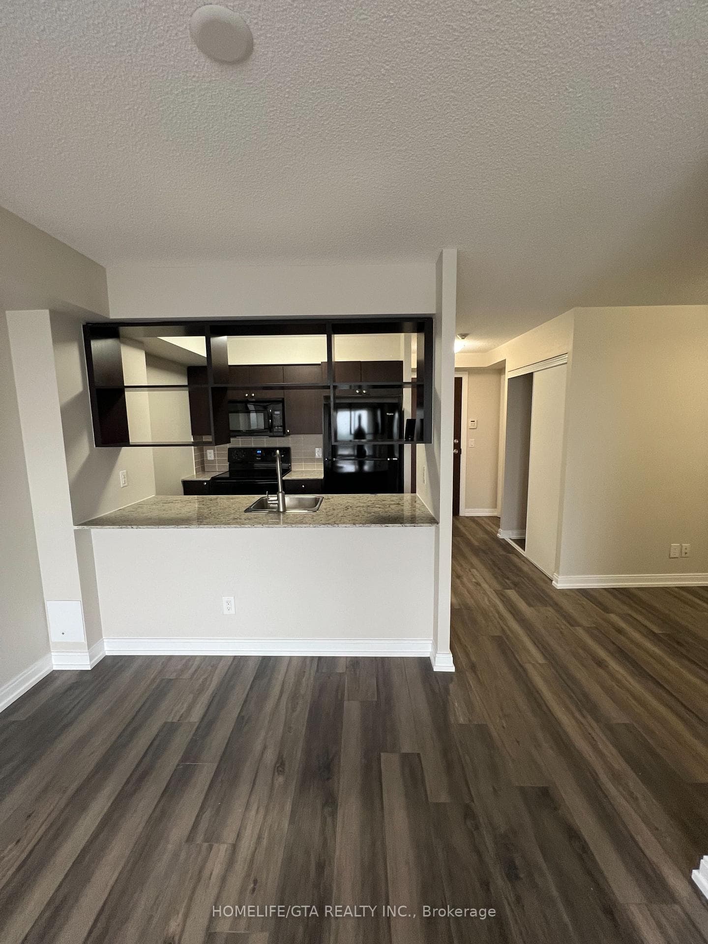 151 Village Green Square Unit 1009 photo 4