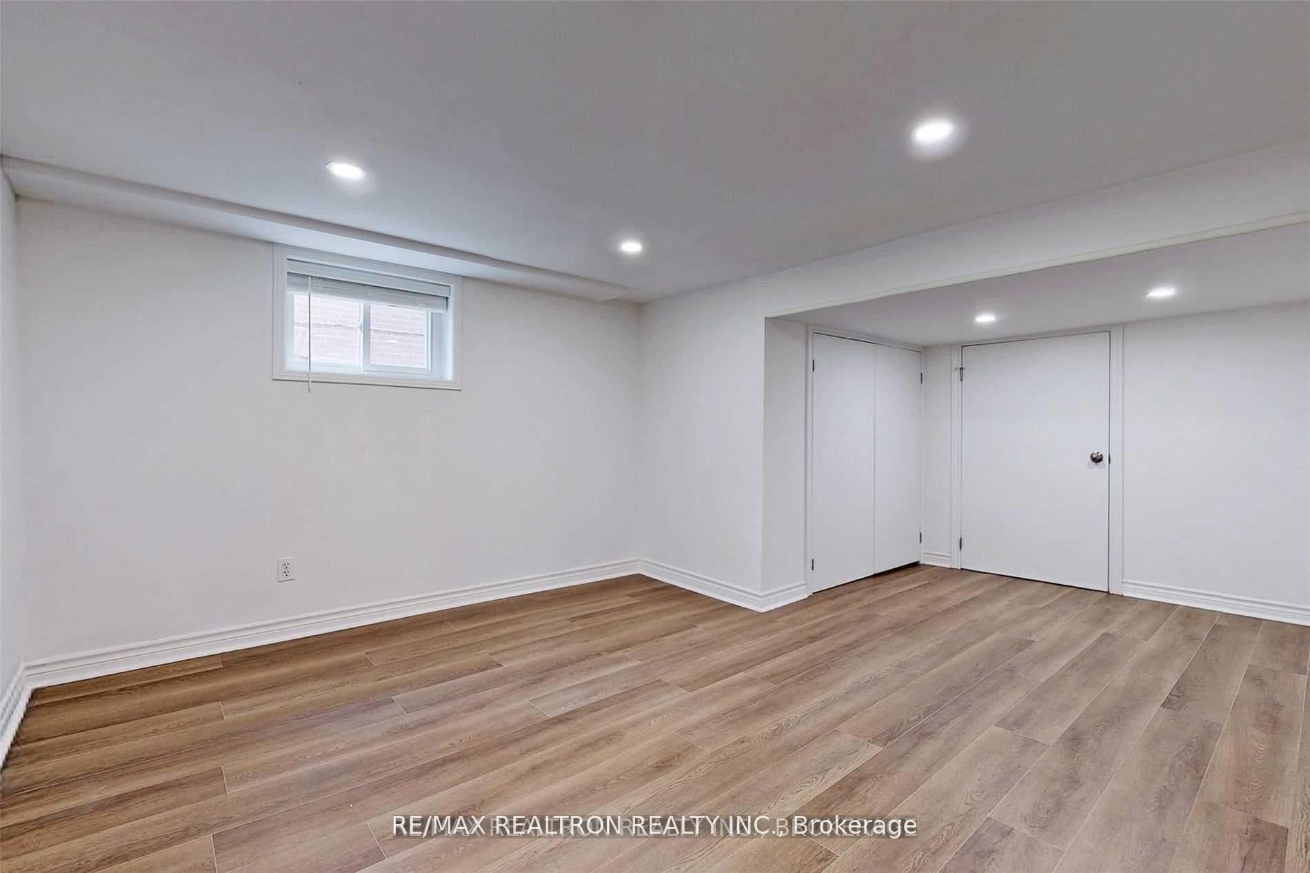 201 Franklin Avenue photo 5