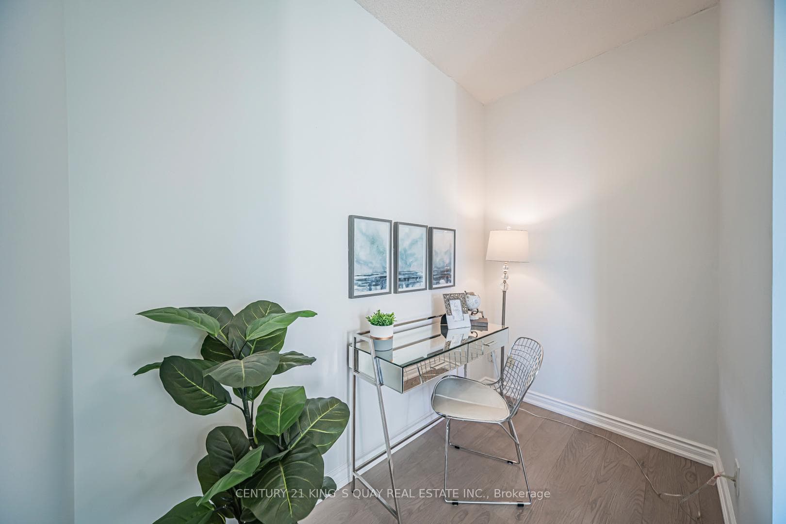 300 Bloor Street Unit 2004 photo 30