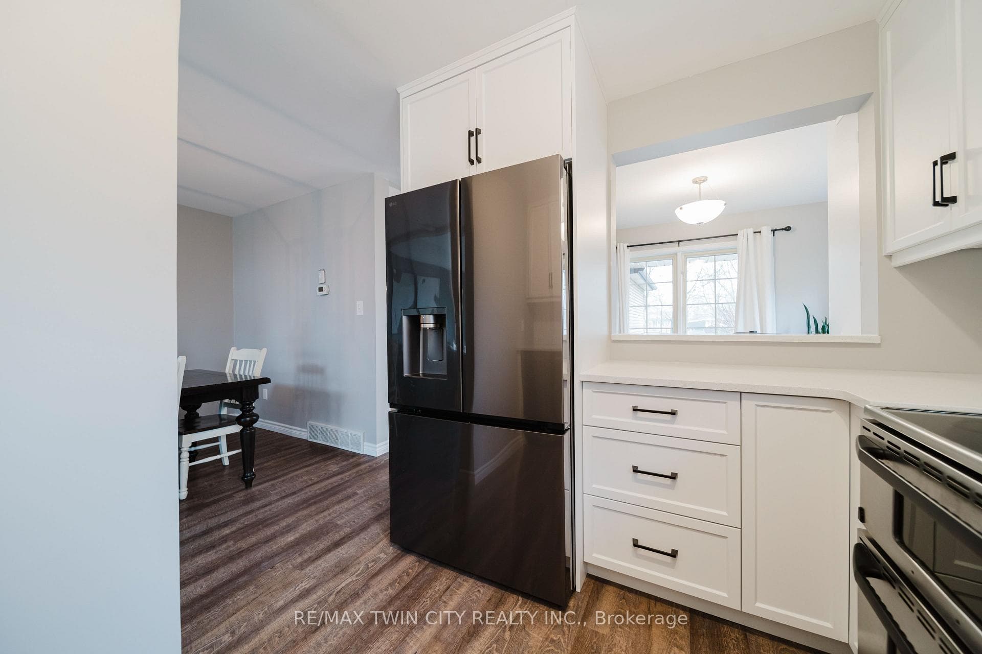 20 Forrest Avenue Unit 13 photo 6