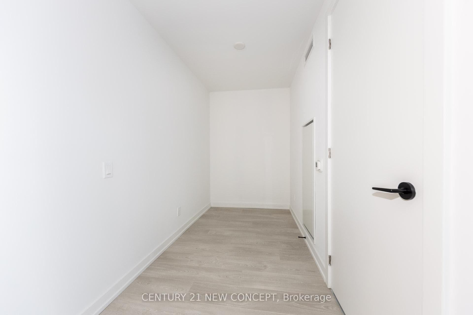35 Parliament Street Unit 430 photo 9