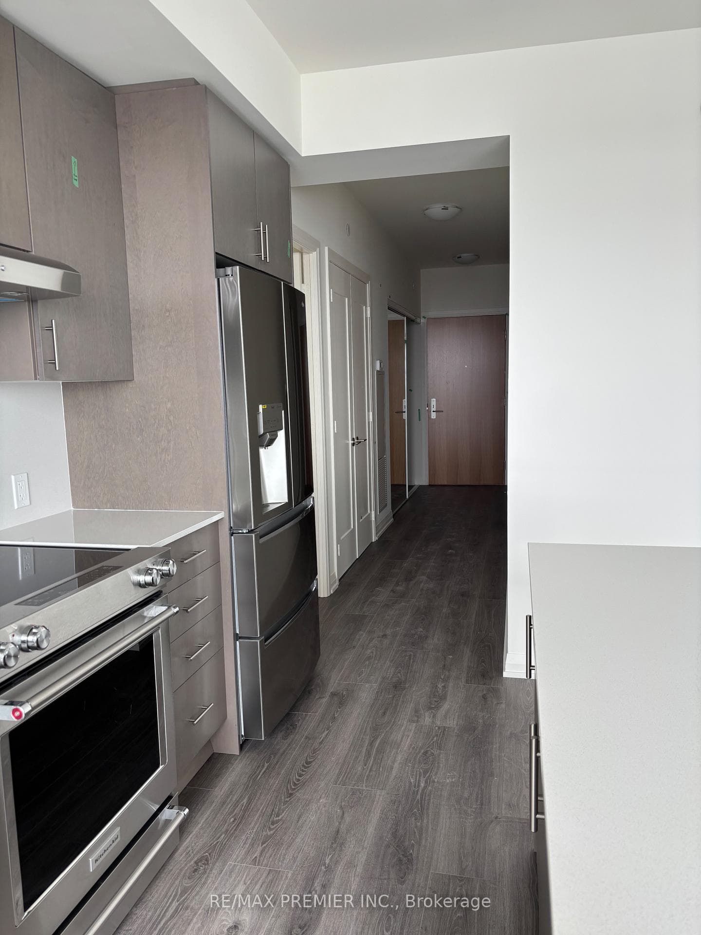8960 Jane Street Unit 1410 photo 15