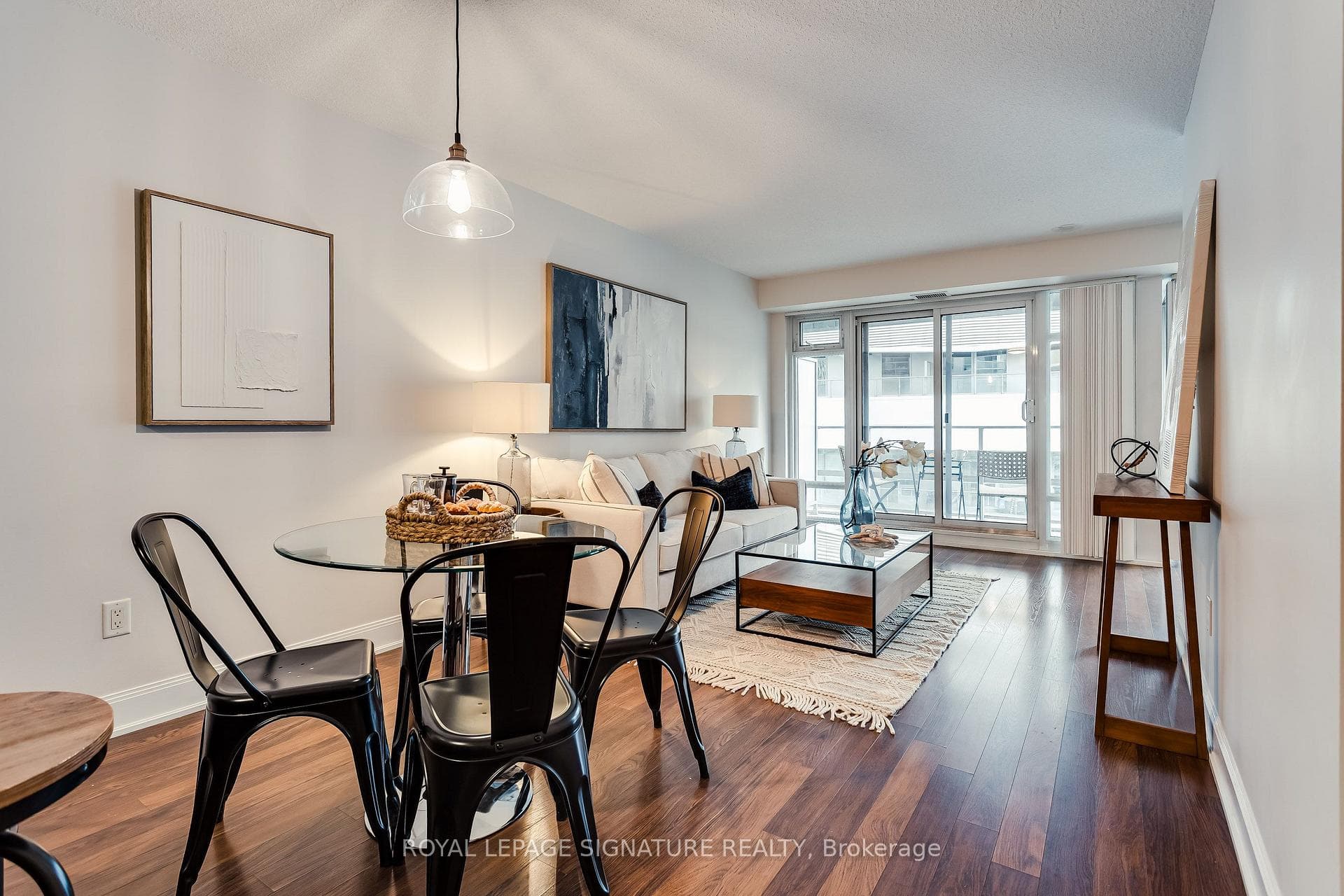 2191 Yonge Street Unit 910 photo 8