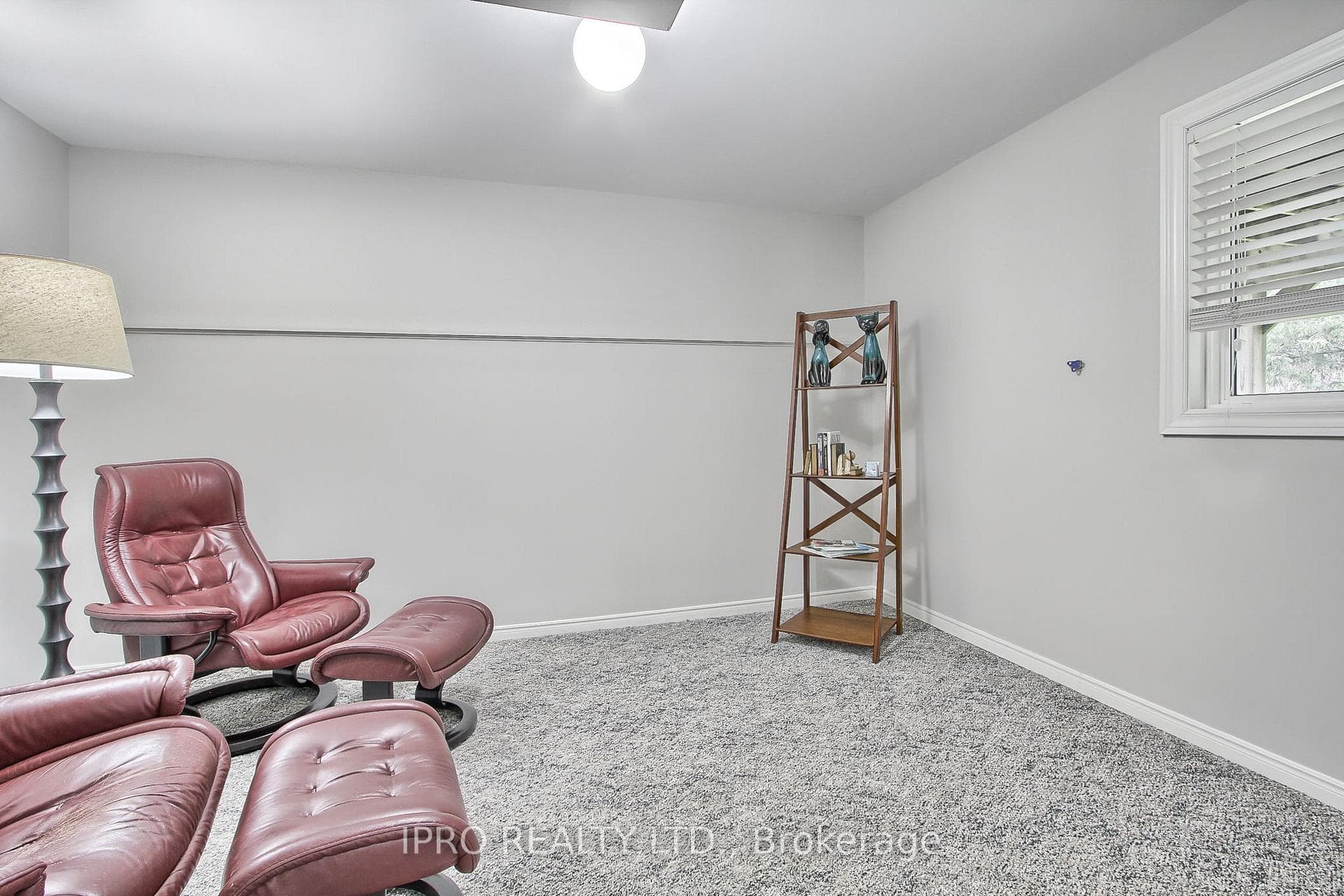 Den/Bedroom