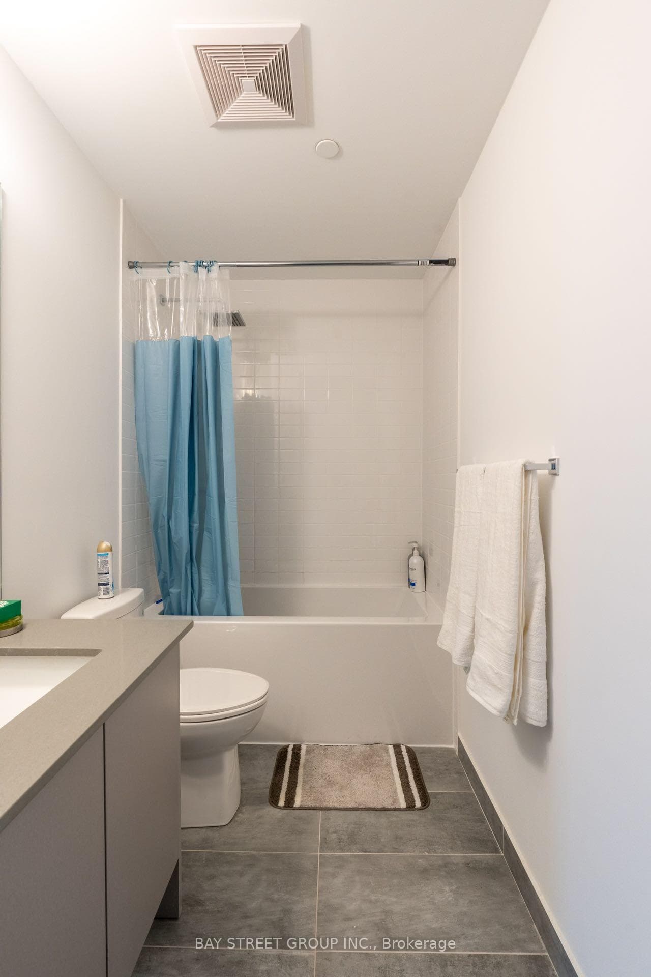 2485 Taunton Road Unit 620 photo 4