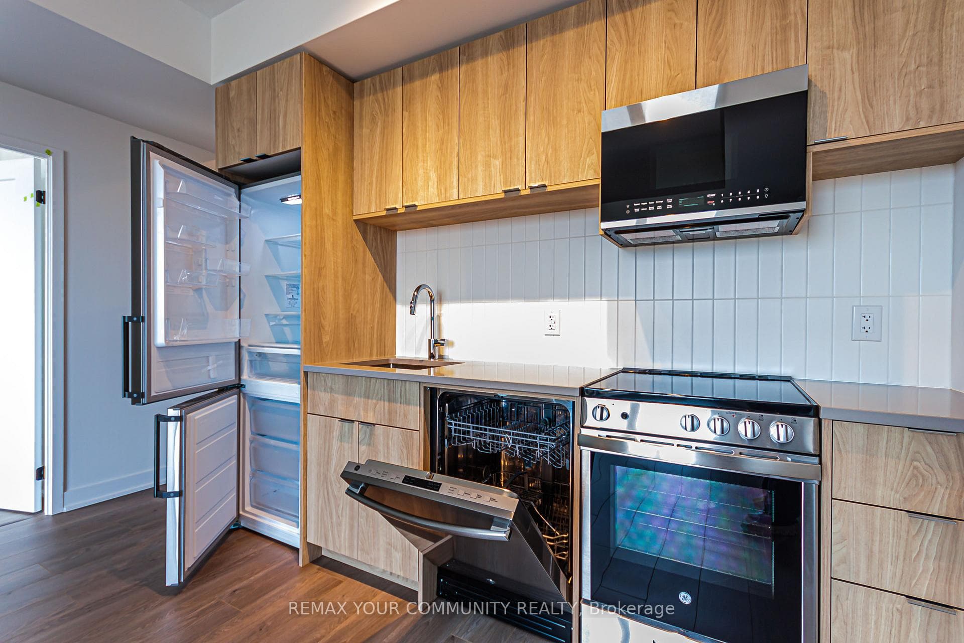 1660 Bloor Street Unit 1101 photo 14