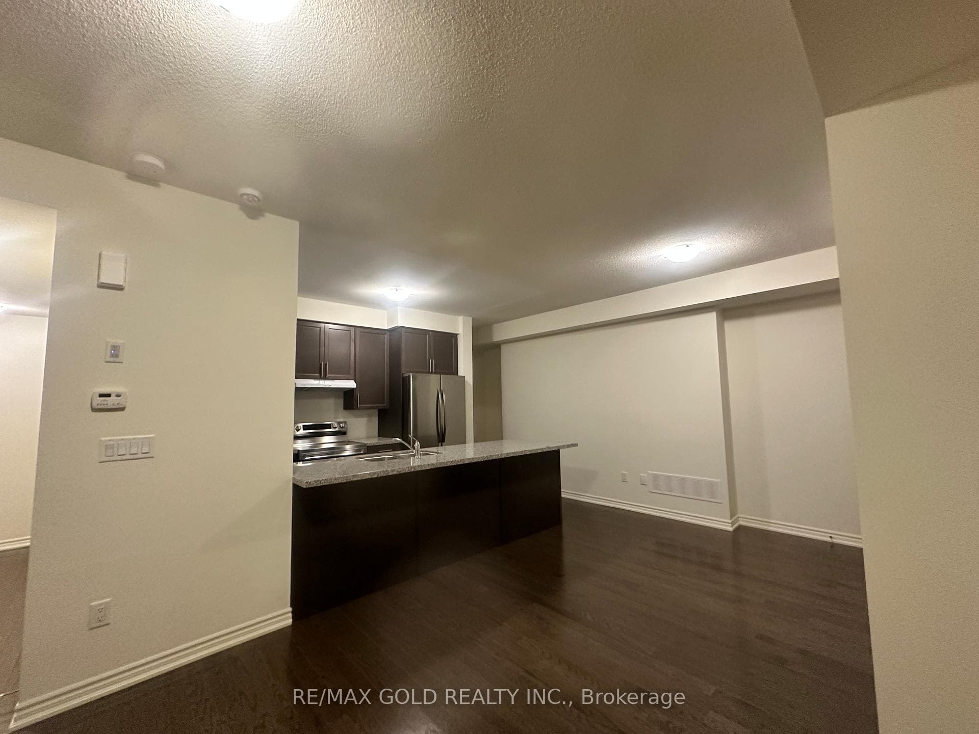 500 Salem Road photo 12