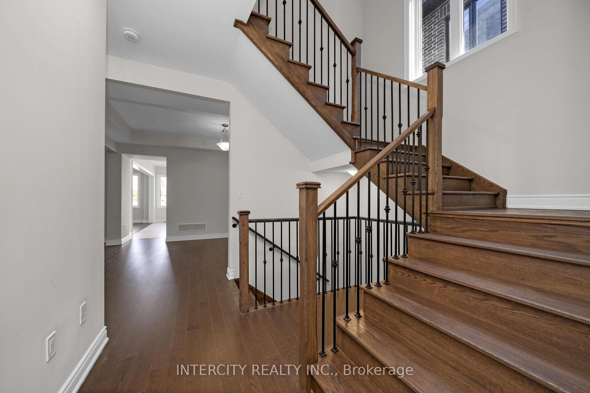 85 Terravista Crescent photo 5