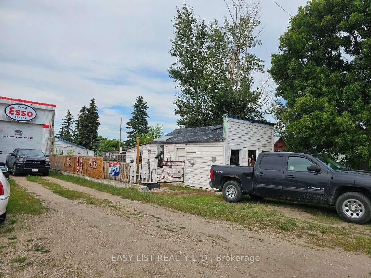 30 McKenzie Avenue photo 5