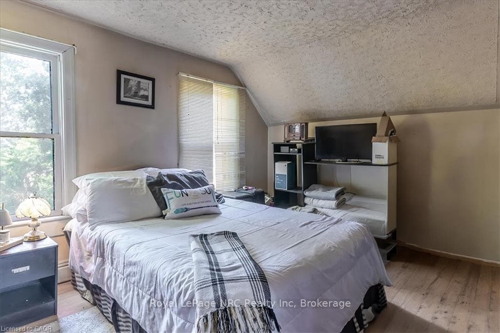 382 Beach Boulevard photo 37