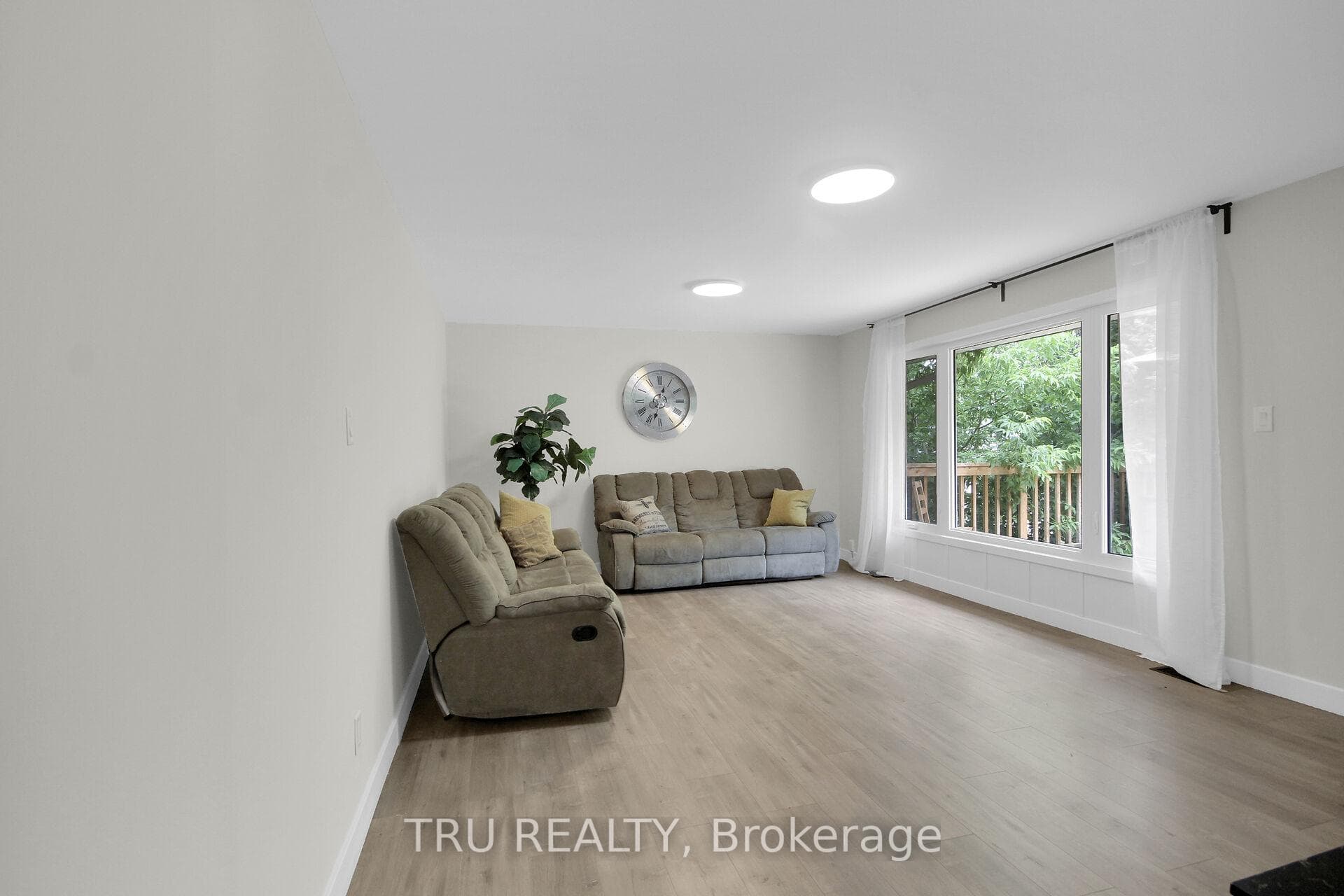 26 Langholm Crescent photo 6