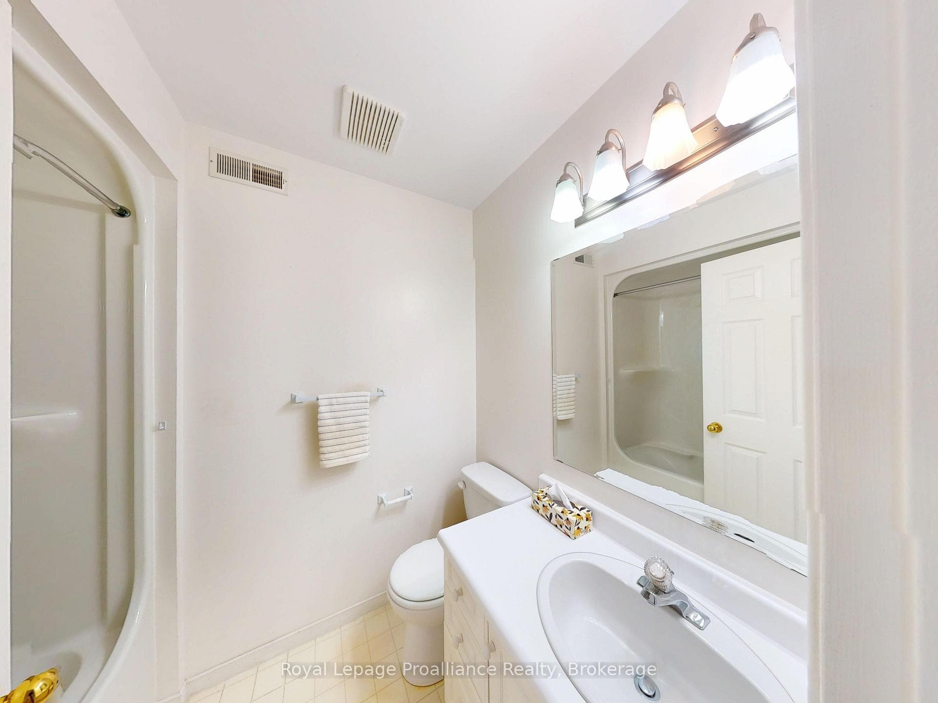 88 Westwind Crescent photo 14