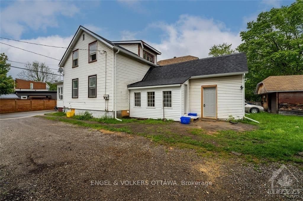 55 OGDEN Avenue Unit 2 photo 2