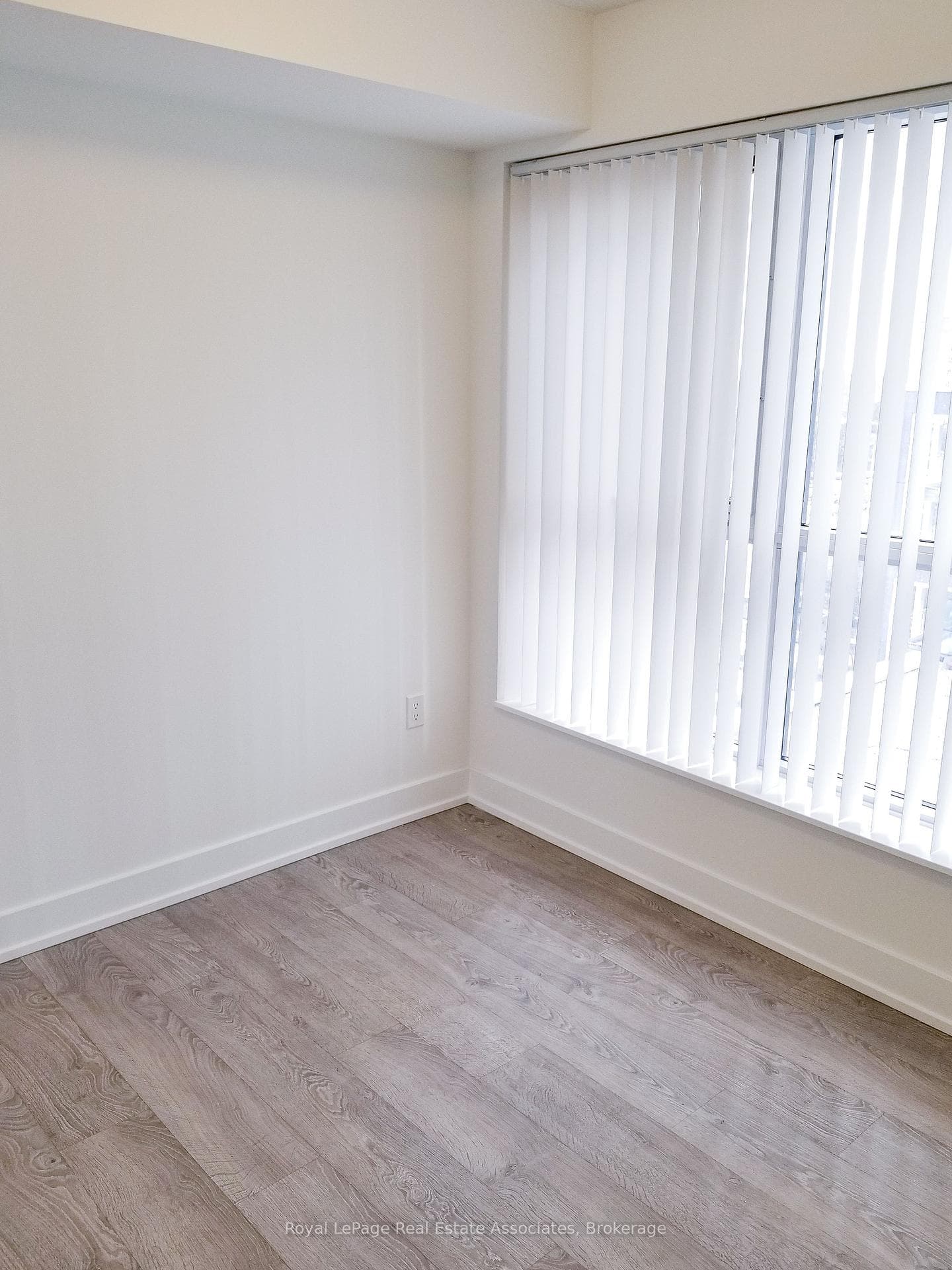 7 Mabelle Avenue Unit 602 photo 4