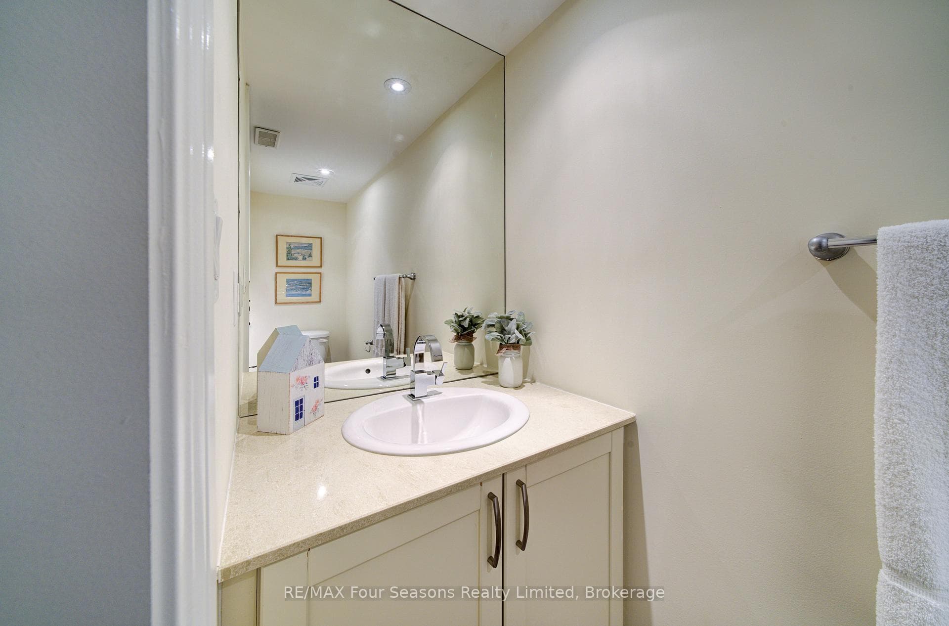 6 Brandy Lane Drive Unit 105 photo 28