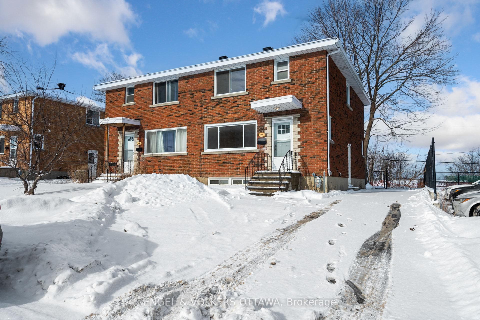1487 Morisset Avenue photo 2