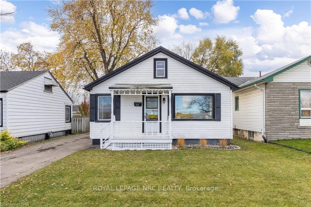 305 Lincoln Street photo 2