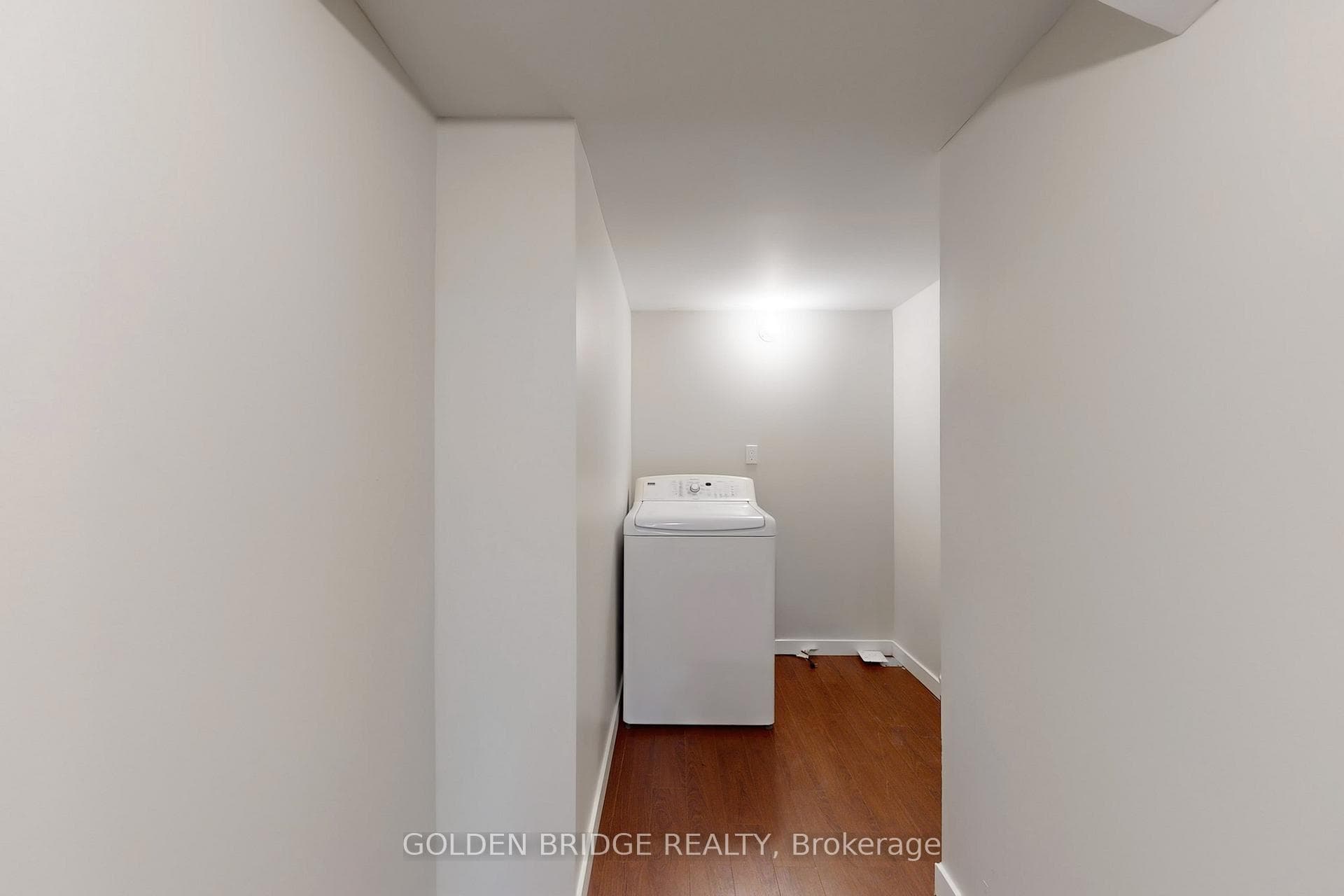 158 Worthington Avenue photo 42