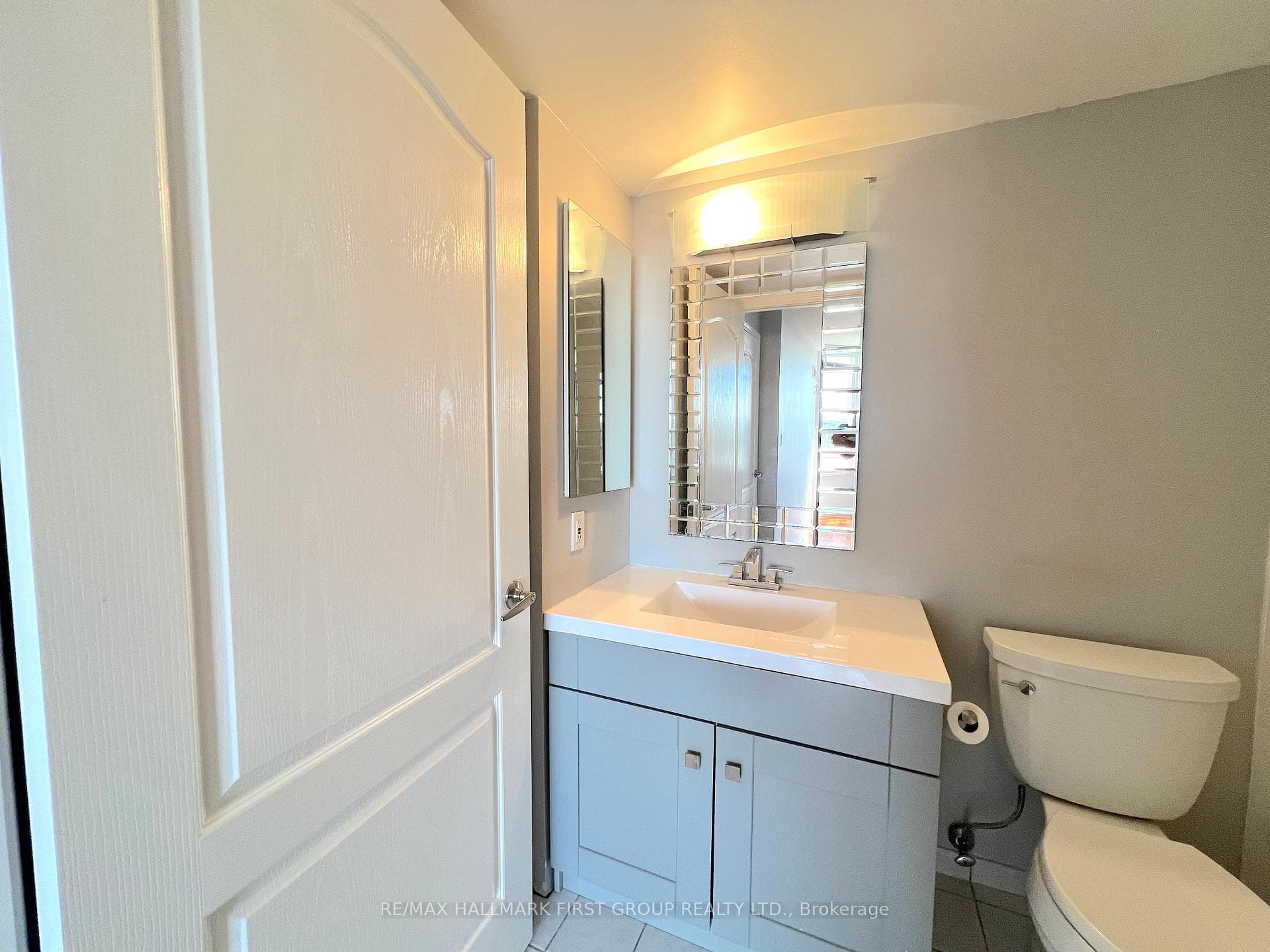 1000 The Esplanade Road Unit 1114 photo 13